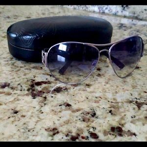 Bluish purple Versace aviators.  Includes case.  Glasses are mint shape.